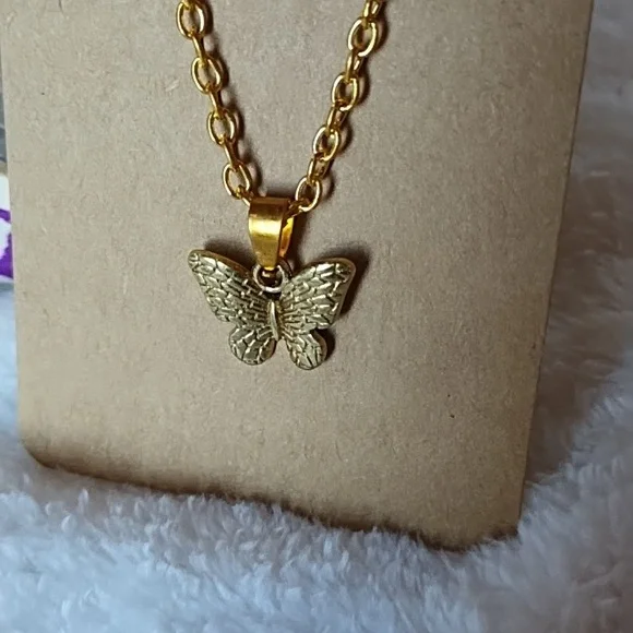 Handmade - Gold butterfly necklace - Picture 2 of 3